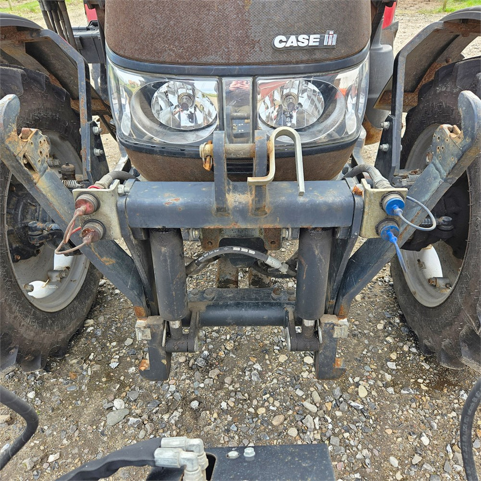 Traktor CASE IH Farmall 65A: slika Traktor CASE IH Farmall 65A
