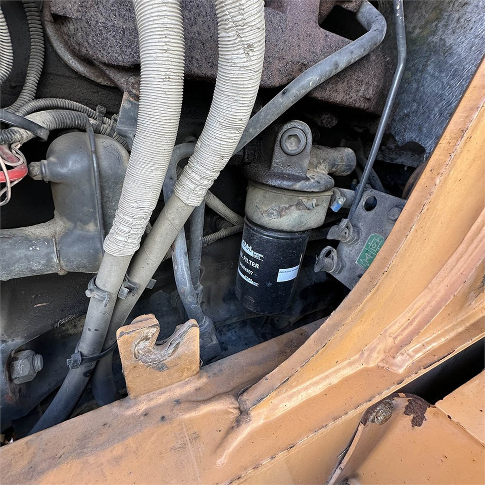 Rovokopač-utovarivač Case 695SM-4PS: slika Rovokopač-utovarivač Case 695SM-4PS Rovokopač-utovarivač Case 695SM-4PS: slika Rovokopač-utovarivač Case 695SM-4PS