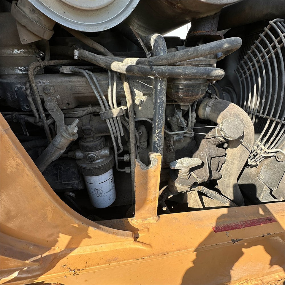 Rovokopač-utovarivač Case 695SM-4PS: slika Rovokopač-utovarivač Case 695SM-4PS Rovokopač-utovarivač Case 695SM-4PS: slika Rovokopač-utovarivač Case 695SM-4PS