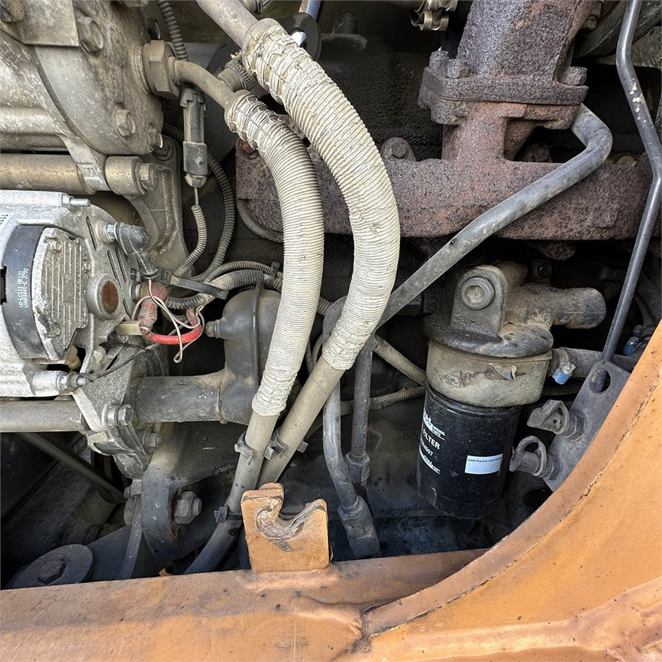 Rovokopač-utovarivač Case 695SM-4PS: slika Rovokopač-utovarivač Case 695SM-4PS Rovokopač-utovarivač Case 695SM-4PS: slika Rovokopač-utovarivač Case 695SM-4PS