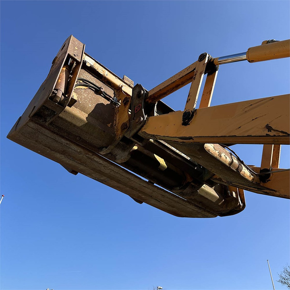 Rovokopač-utovarivač Case 695SM-4PS: slika Rovokopač-utovarivač Case 695SM-4PS Rovokopač-utovarivač Case 695SM-4PS: slika Rovokopač-utovarivač Case 695SM-4PS