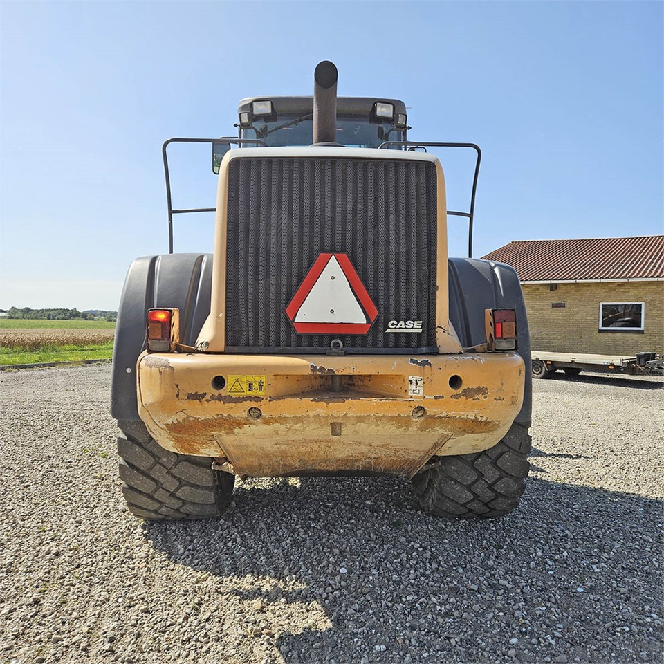 Case 921 E - Utovarivač na kotačima: slika Case 921 E - Utovarivač na kotačima Case 921 E - Utovarivač na kotačima: slika Case 921 E - Utovarivač na kotačima