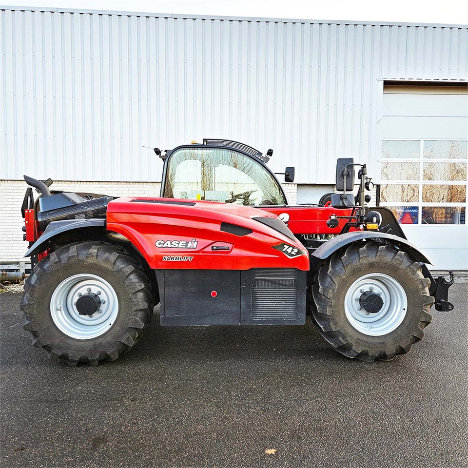 Case Farmlift 742 - Teleskopski rukovatelj: slika Case Farmlift 742 - Teleskopski rukovatelj Case Farmlift 742 - Teleskopski rukovatelj: slika Case Farmlift 742 - Teleskopski rukovatelj
