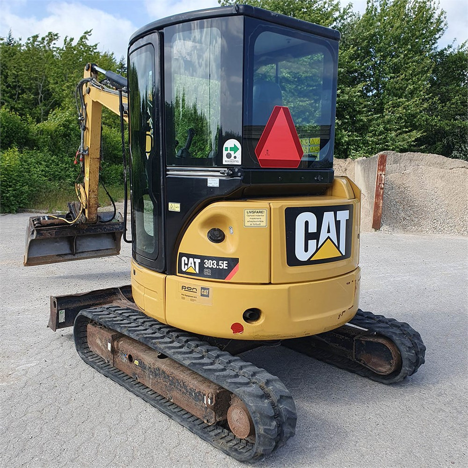 Caterpillar 303.5 E CR - Mini bager: slika Caterpillar 303.5 E CR - Mini bager Caterpillar 303.5 E CR - Mini bager: slika Caterpillar 303.5 E CR - Mini bager