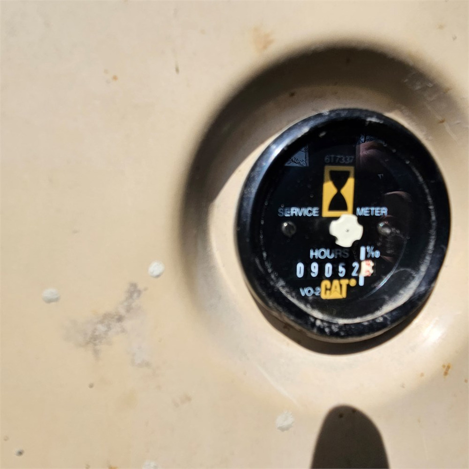 Zakup Caterpillar 307 B Caterpillar 307 B: slika Zakup Caterpillar 307 B Caterpillar 307 B