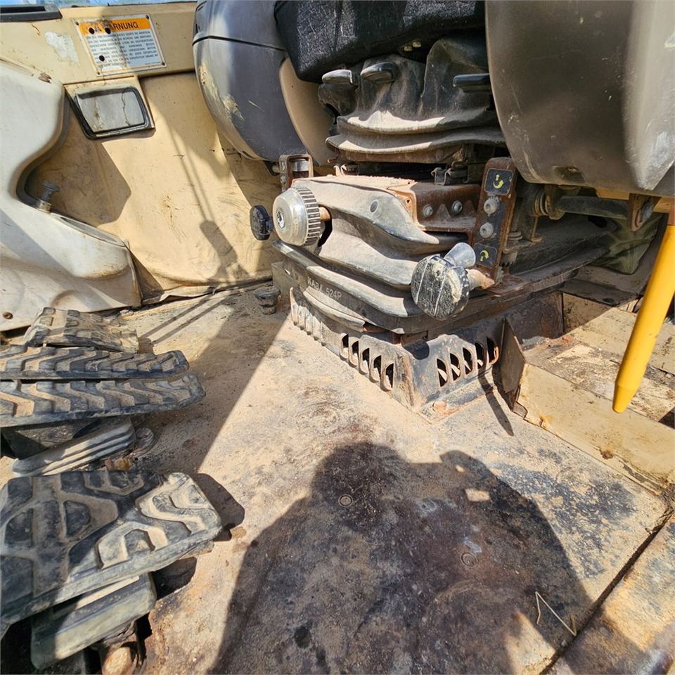 Zakup Caterpillar 307 B Caterpillar 307 B: slika Zakup Caterpillar 307 B Caterpillar 307 B