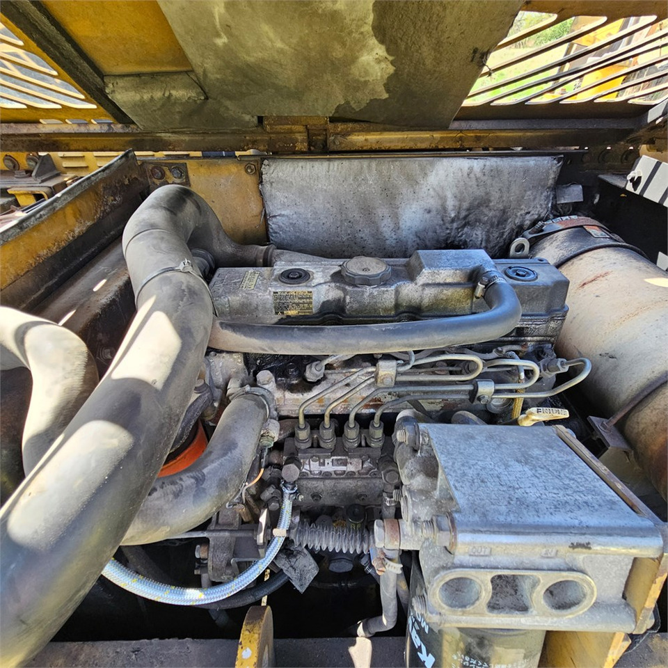 Zakup Caterpillar 307 B Caterpillar 307 B: slika Zakup Caterpillar 307 B Caterpillar 307 B