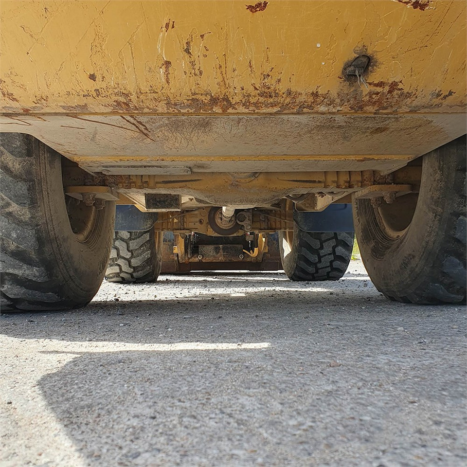 Zakup Caterpillar 906 H2 Caterpillar 906 H2: slika Zakup Caterpillar 906 H2 Caterpillar 906 H2