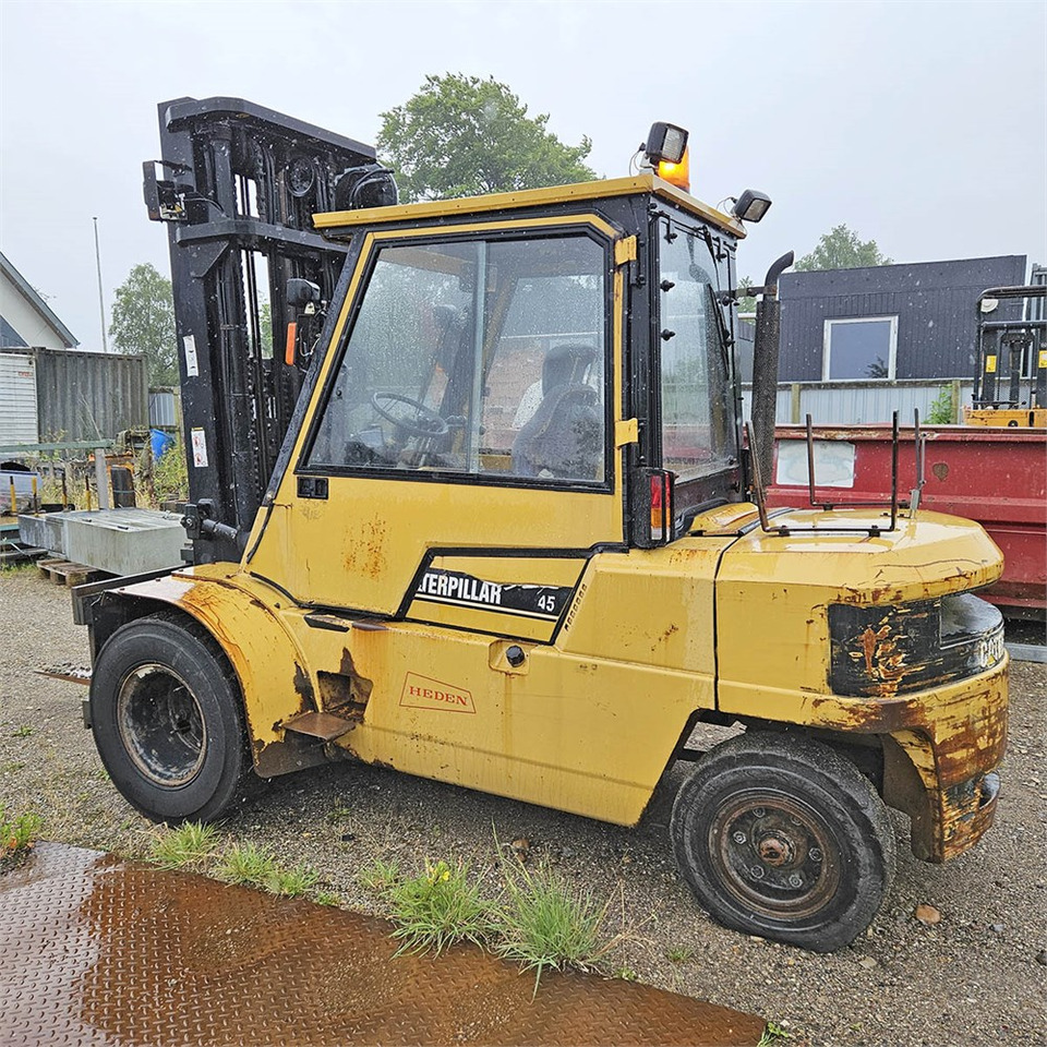 Caterpillar DP45 - Viličar: slika Caterpillar DP45 - Viličar Caterpillar DP45 - Viličar: slika Caterpillar DP45 - Viličar
