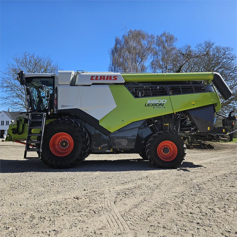 Claas 6800 Lexion Cemos Automatic - Kombajn: slika Claas 6800 Lexion Cemos Automatic - Kombajn Claas 6800 Lexion Cemos Automatic - Kombajn: slika Claas 6800 Lexion Cemos Automatic - Kombajn