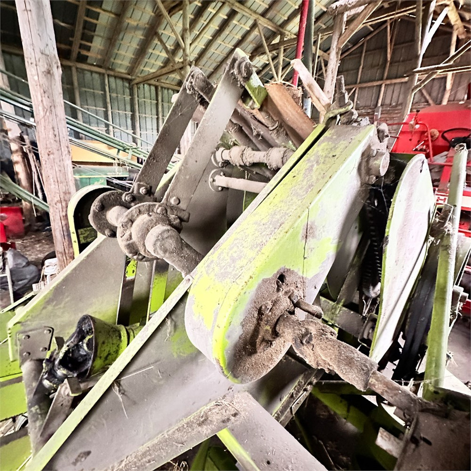 Oprema za prevrtanje sijena Claas Maximum: slika Oprema za prevrtanje sijena Claas Maximum