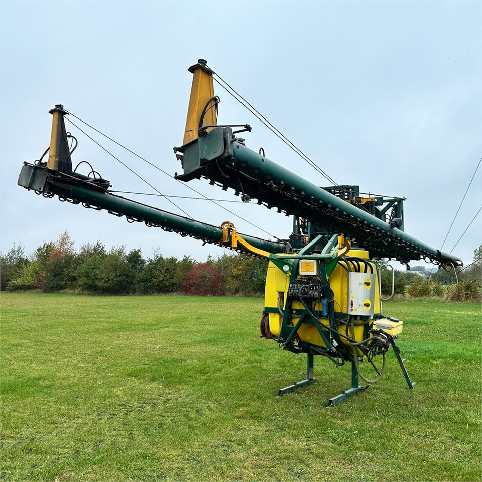 Danfoil Airboss 24/EAB - Prskalica: slika Danfoil Airboss 24/EAB - Prskalica Danfoil Airboss 24/EAB - Prskalica: slika Danfoil Airboss 24/EAB - Prskalica