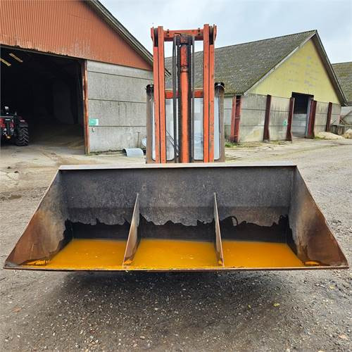 Dantruck 4004 - Viličar: slika Dantruck 4004 - Viličar Dantruck 4004 - Viličar: slika Dantruck 4004 - Viličar