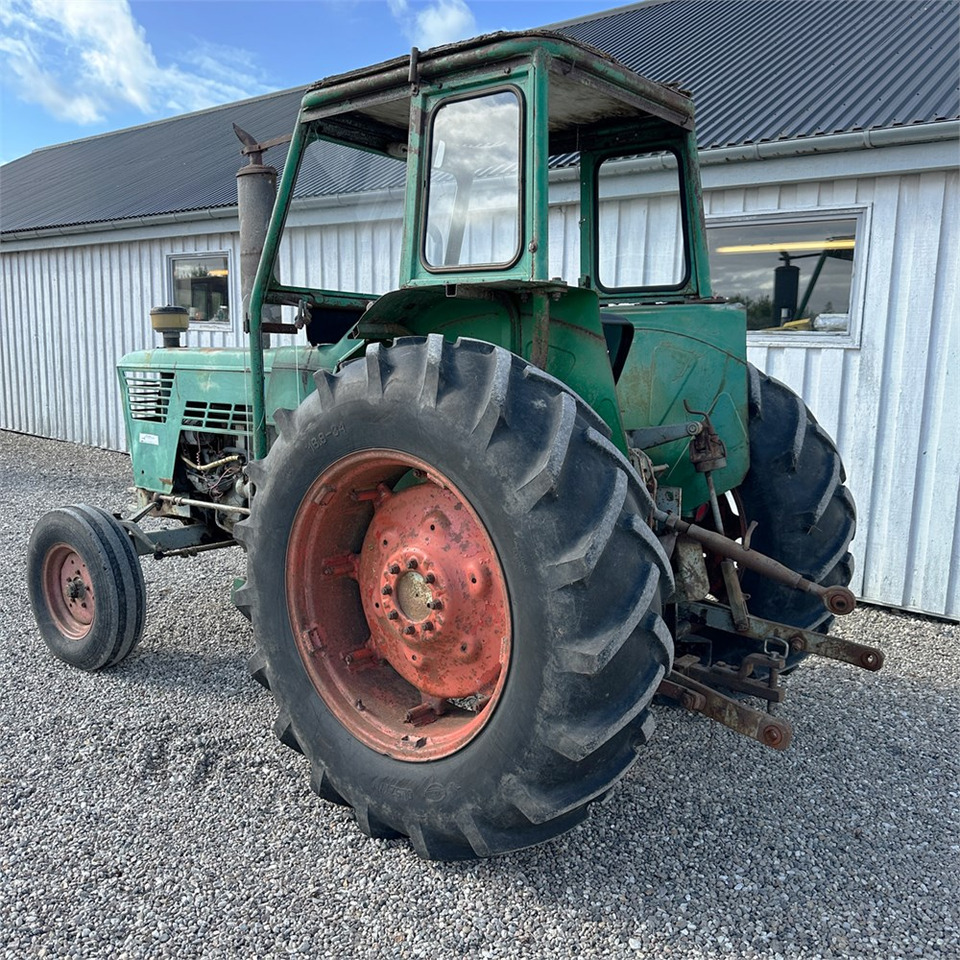 Deutz D 60 06 - Traktor: slika Deutz D 60 06 - Traktor Deutz D 60 06 - Traktor: slika Deutz D 60 06 - Traktor
