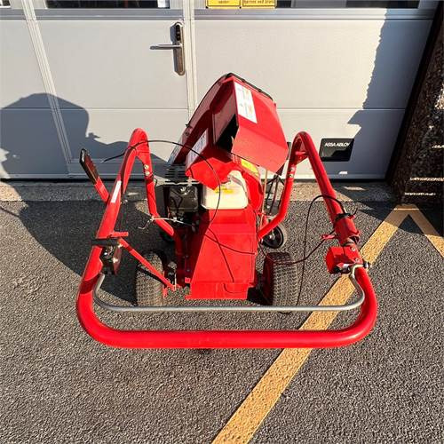 Echo Hurrican ES-400PIA - Stroj za čiščenje: slika Echo Hurrican ES-400PIA - Stroj za čiščenje Echo Hurrican ES-400PIA - Stroj za čiščenje: slika Echo Hurrican ES-400PIA - Stroj za čiščenje