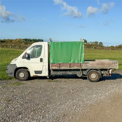 Fiat Ducato 35L ladvogn - Kamion s otvorenim sandukom: slika Fiat Ducato 35L ladvogn - Kamion s otvorenim sandukom Fiat Ducato 35L ladvogn - Kamion s otvorenim sandukom: slika Fiat Ducato 35L ladvogn - Kamion s otvorenim sandukom