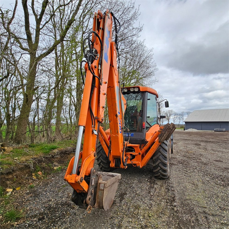 Fiat-Kobelco B200 4PS - Rovokopač-utovarivač: slika Fiat-Kobelco B200 4PS - Rovokopač-utovarivač Fiat-Kobelco B200 4PS - Rovokopač-utovarivač: slika Fiat-Kobelco B200 4PS - Rovokopač-utovarivač