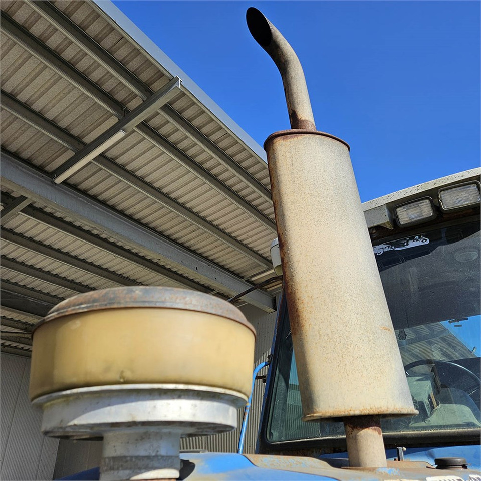 Zakup Ford 6810 Ford 6810: slika Zakup Ford 6810 Ford 6810