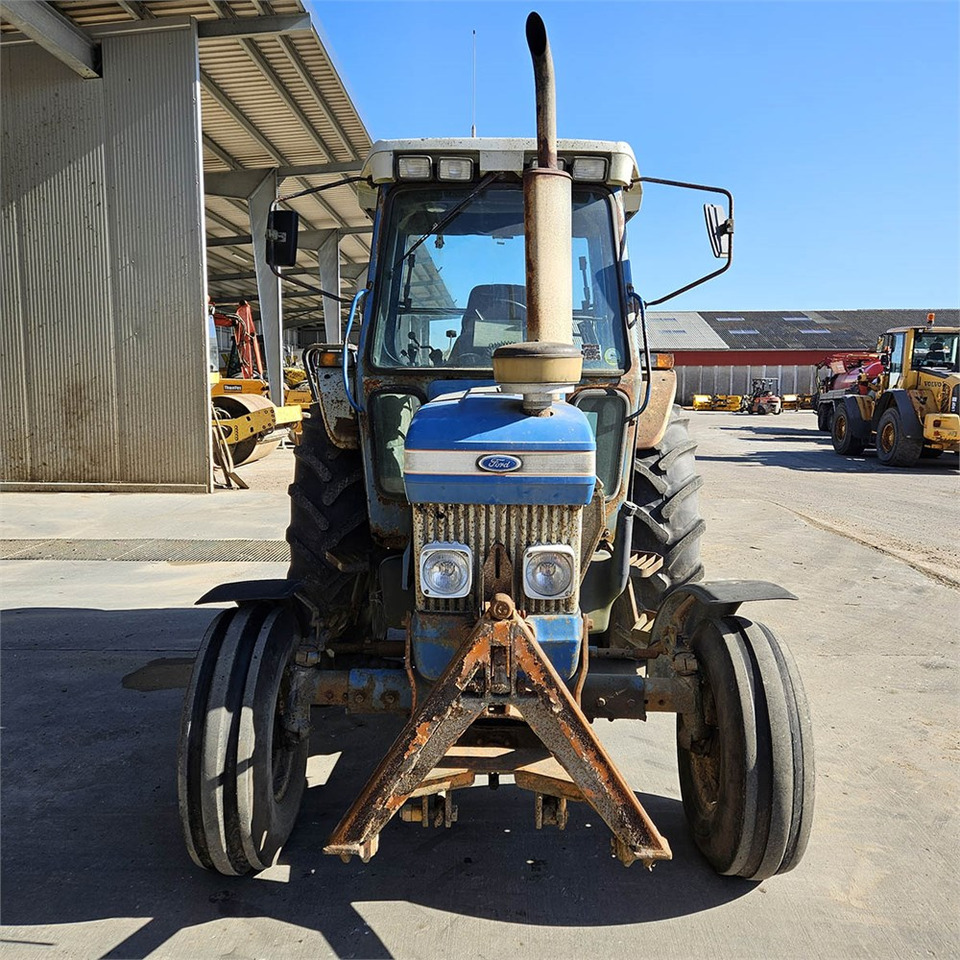 Zakup Ford 6810 Ford 6810: slika Zakup Ford 6810 Ford 6810