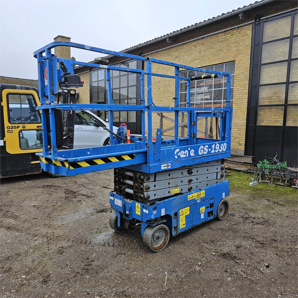 Genie GS 1930 - Škarasta podizna platforma: slika Genie GS 1930 - Škarasta podizna platforma Genie GS 1930 - Škarasta podizna platforma: slika Genie GS 1930 - Škarasta podizna platforma