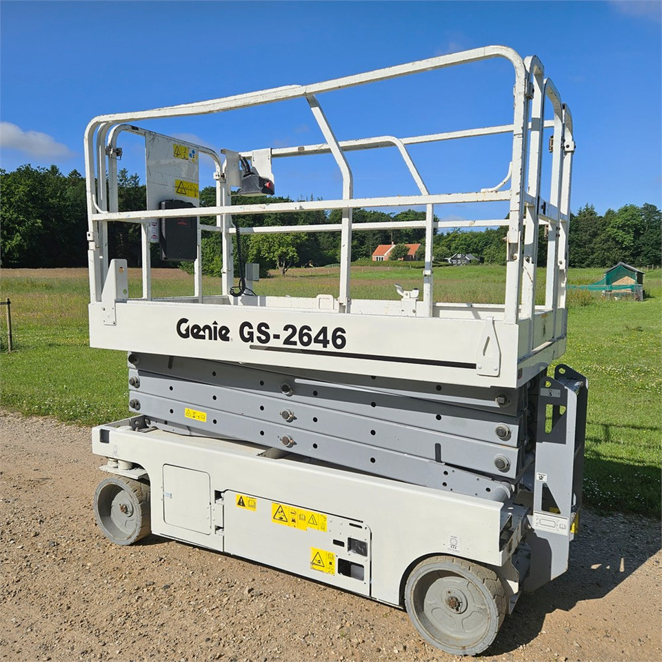 Genie GS-2646 - Škarasta podizna platforma: slika Genie GS-2646 - Škarasta podizna platforma Genie GS-2646 - Škarasta podizna platforma: slika Genie GS-2646 - Škarasta podizna platforma