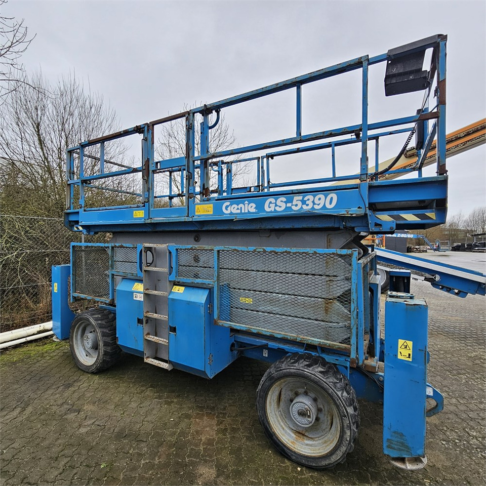 Genie GS-5390 - Škarasta podizna platforma: slika Genie GS-5390 - Škarasta podizna platforma Genie GS-5390 - Škarasta podizna platforma: slika Genie GS-5390 - Škarasta podizna platforma
