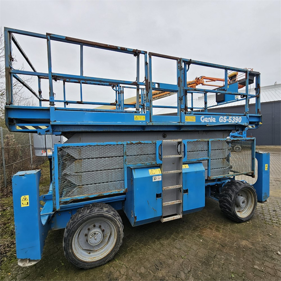 Genie GS-5390 - Škarasta podizna platforma: slika Genie GS-5390 - Škarasta podizna platforma Genie GS-5390 - Škarasta podizna platforma: slika Genie GS-5390 - Škarasta podizna platforma