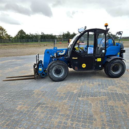 Genie GTH2506 - Teleskopski rukovatelj: slika Genie GTH2506 - Teleskopski rukovatelj Genie GTH2506 - Teleskopski rukovatelj: slika Genie GTH2506 - Teleskopski rukovatelj