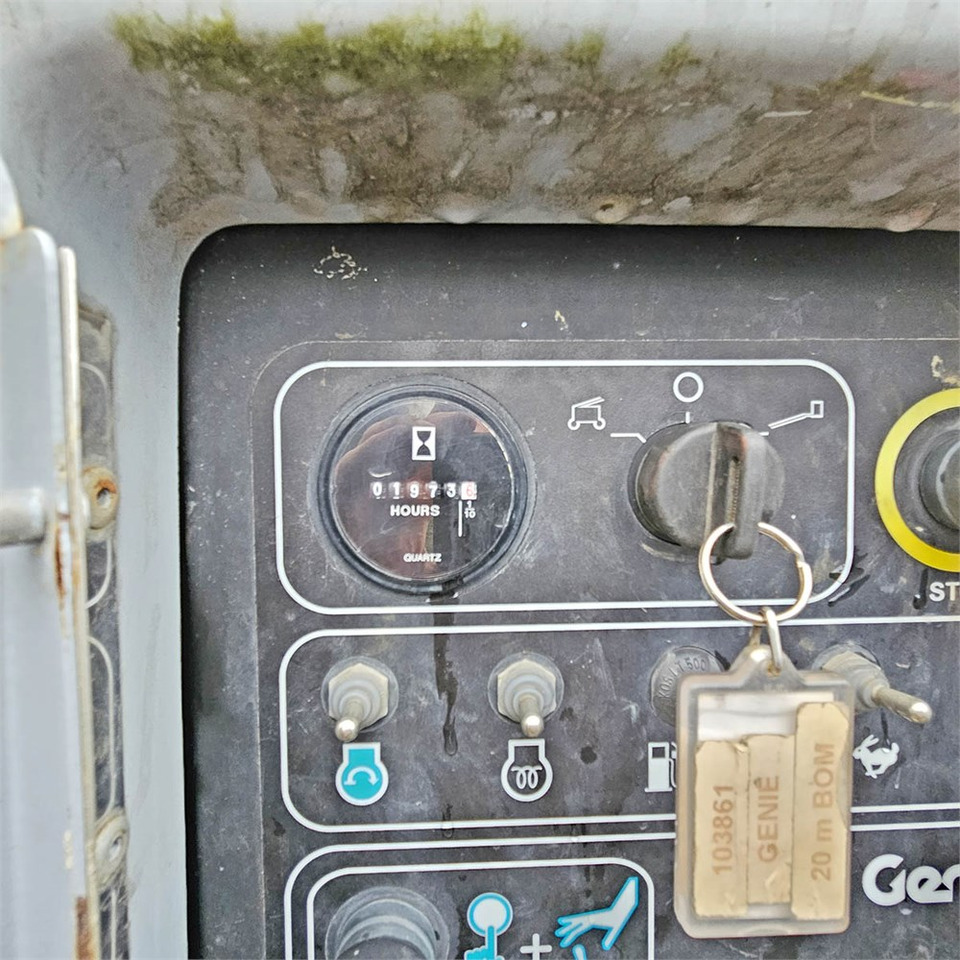 Teleskopski krak Genie S60HC: slika Teleskopski krak Genie S60HC