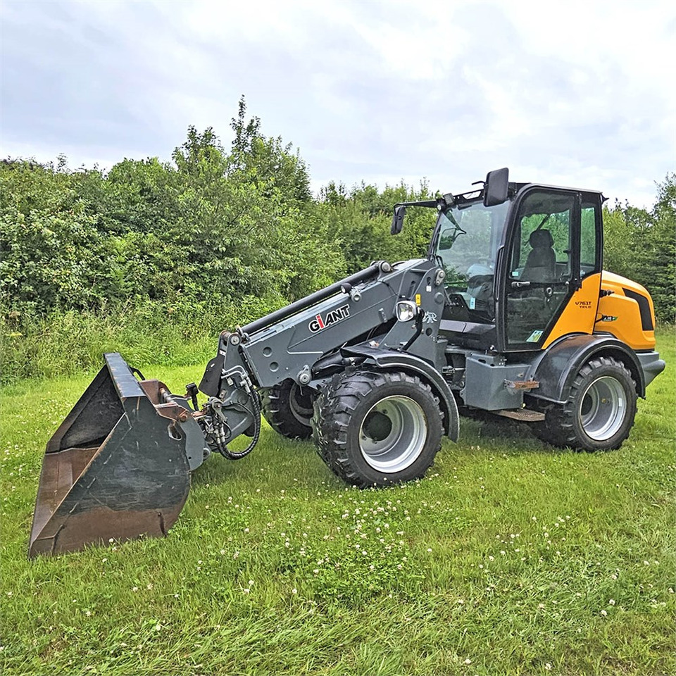 Giant V 761 TELE - Utovarivač na kotačima: slika Giant V 761 TELE - Utovarivač na kotačima Giant V 761 TELE - Utovarivač na kotačima: slika Giant V 761 TELE - Utovarivač na kotačima