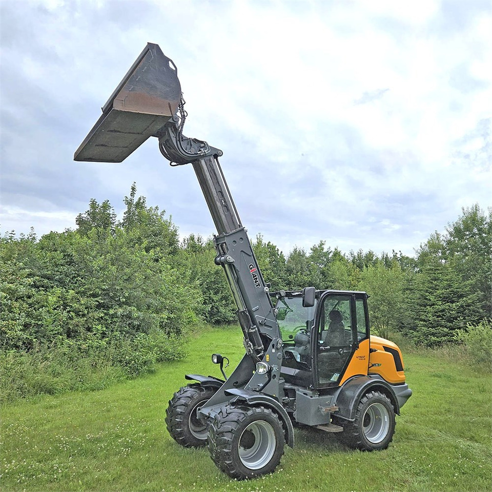 Giant V 761 TELE - Utovarivač na kotačima: slika Giant V 761 TELE - Utovarivač na kotačima Giant V 761 TELE - Utovarivač na kotačima: slika Giant V 761 TELE - Utovarivač na kotačima