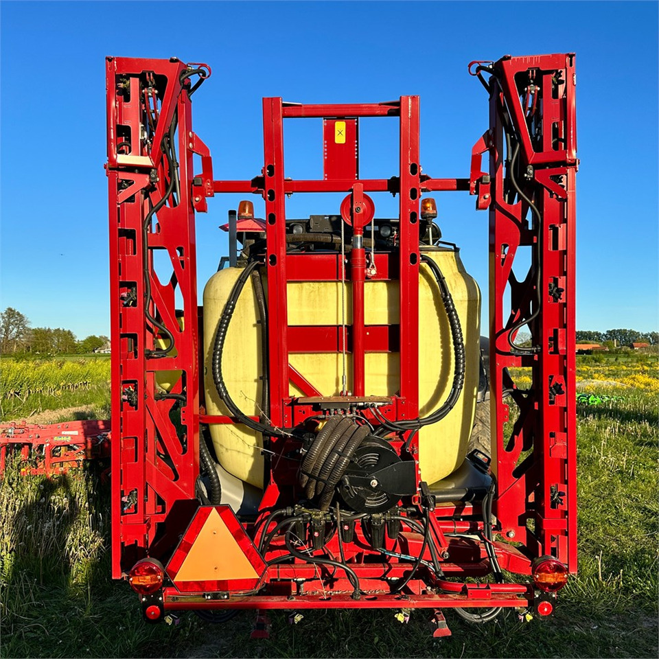 Hardi Master 15 m - Prskalica za traktor: slika Hardi Master 15 m - Prskalica za traktor Hardi Master 15 m - Prskalica za traktor: slika Hardi Master 15 m - Prskalica za traktor