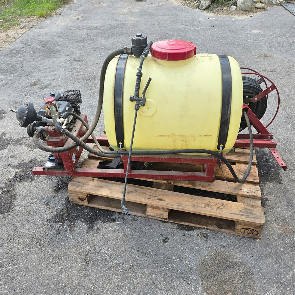 Hardi PU-200 - Prskalica: slika Hardi PU-200 - Prskalica Hardi PU-200 - Prskalica: slika Hardi PU-200 - Prskalica