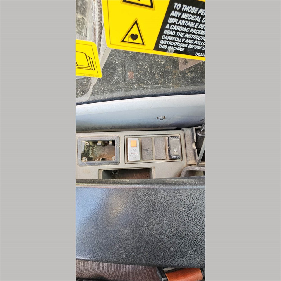 Zakup Hitachi ZX 225 Hitachi ZX 225: slika Zakup Hitachi ZX 225 Hitachi ZX 225