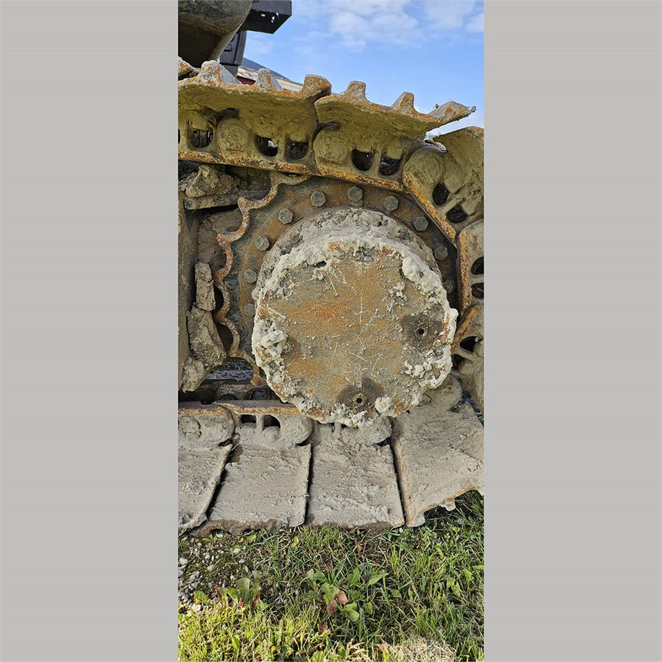 Zakup Hitachi ZX 225 Hitachi ZX 225: slika Zakup Hitachi ZX 225 Hitachi ZX 225