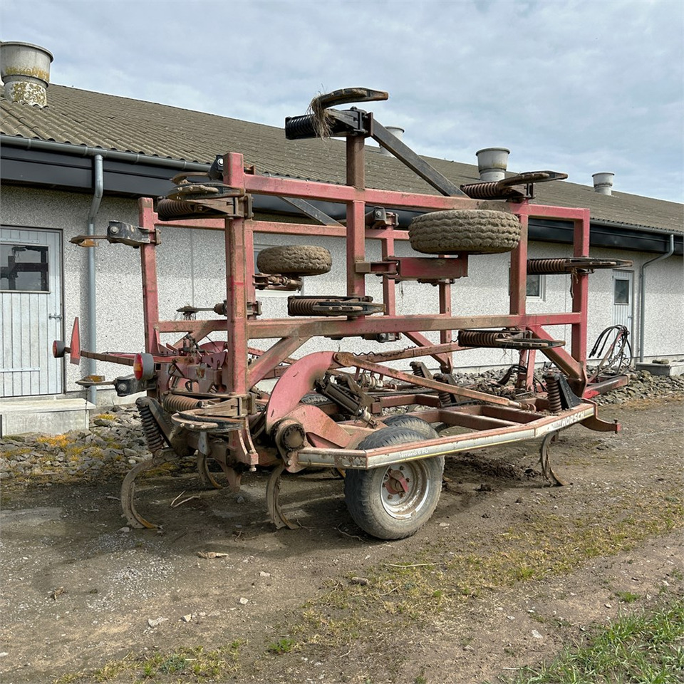 Horsch Terrano 6 FG - Kultivator: slika Horsch Terrano 6 FG - Kultivator Horsch Terrano 6 FG - Kultivator: slika Horsch Terrano 6 FG - Kultivator