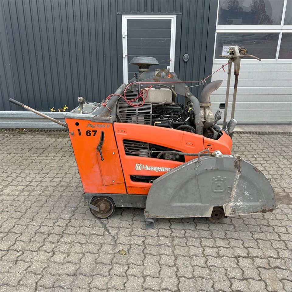 Husqvarna FS7000 D - Oprema za beton/ Betoniranje: slika Husqvarna FS7000 D - Oprema za beton/ Betoniranje Husqvarna FS7000 D - Oprema za beton/ Betoniranje: slika Husqvarna FS7000 D - Oprema za beton/ Betoniranje