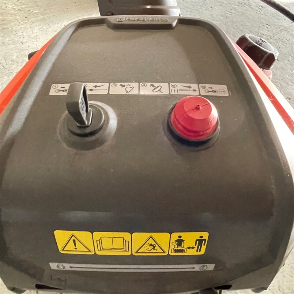 Oprema za vrt Husqvarna ST 121 E: slika Oprema za vrt Husqvarna ST 121 E