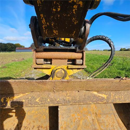 Rovokopač-utovarivač Hydrema 906 D: slika Rovokopač-utovarivač Hydrema 906 D Rovokopač-utovarivač Hydrema 906 D: slika Rovokopač-utovarivač Hydrema 906 D