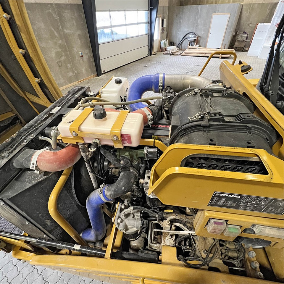 Zglobni istovarivač Hydrema 922 F: slika Zglobni istovarivač Hydrema 922 F