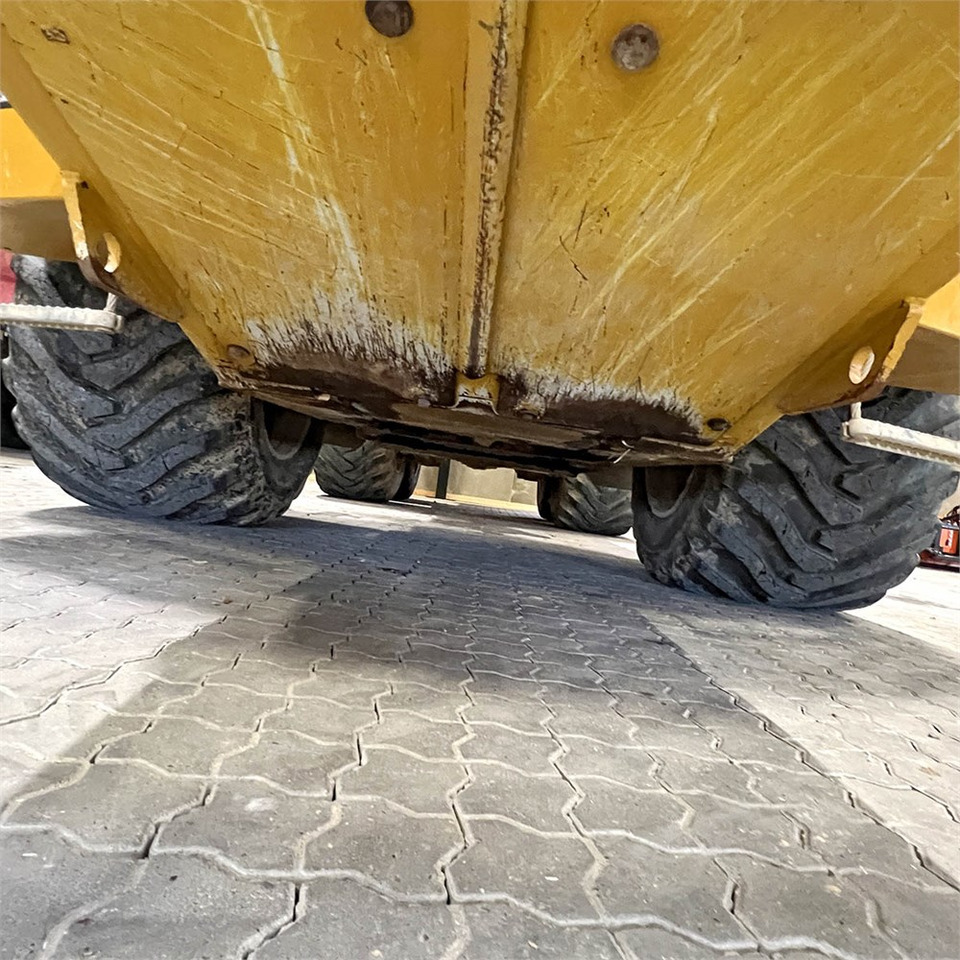 Zglobni istovarivač Hydrema 922 F: slika Zglobni istovarivač Hydrema 922 F