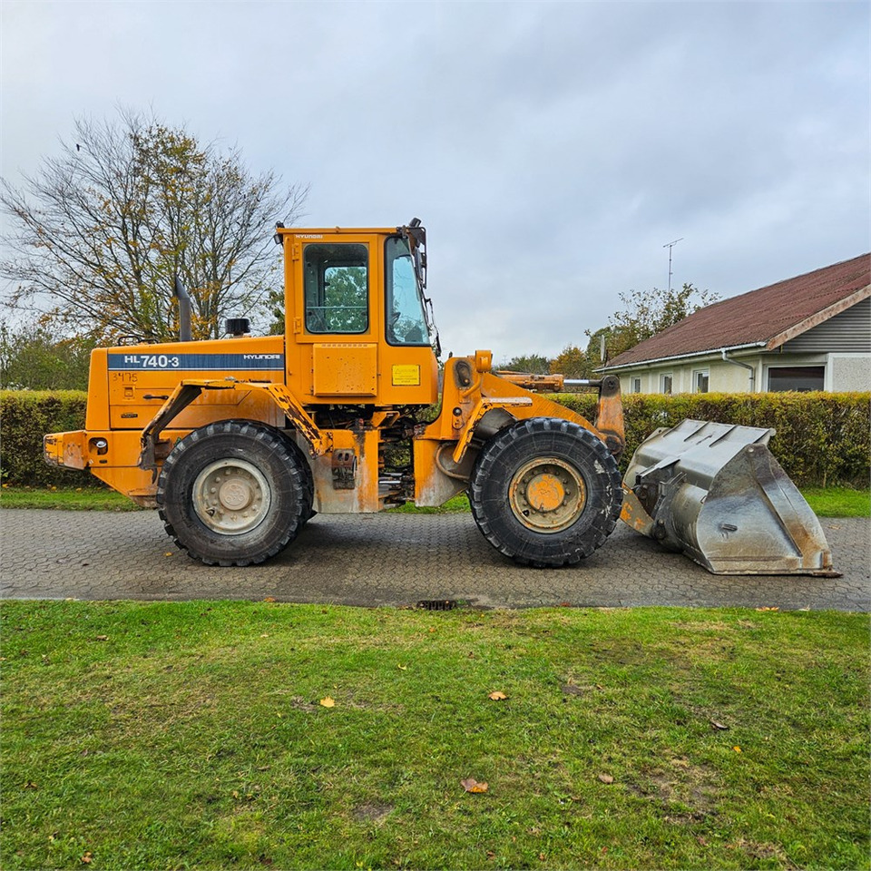 Hyundai HL740-3 - Utovarivač na kotačima: slika Hyundai HL740-3 - Utovarivač na kotačima Hyundai HL740-3 - Utovarivač na kotačima: slika Hyundai HL740-3 - Utovarivač na kotačima