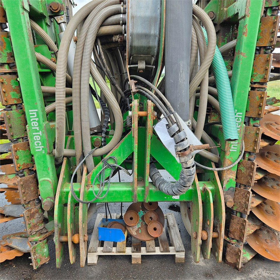 Intertech 7 m - Oprema za gnojenje: slika Intertech 7 m - Oprema za gnojenje Intertech 7 m - Oprema za gnojenje: slika Intertech 7 m - Oprema za gnojenje