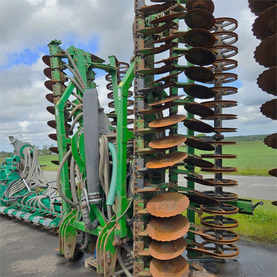 Intertech 7 m - Oprema za gnojenje: slika Intertech 7 m - Oprema za gnojenje Intertech 7 m - Oprema za gnojenje: slika Intertech 7 m - Oprema za gnojenje