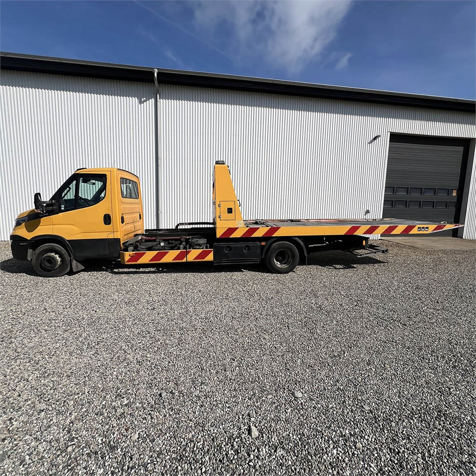 Iveco Daily 70c - Kamion za vuču: slika Iveco Daily 70c - Kamion za vuču Iveco Daily 70c - Kamion za vuču: slika Iveco Daily 70c - Kamion za vuču