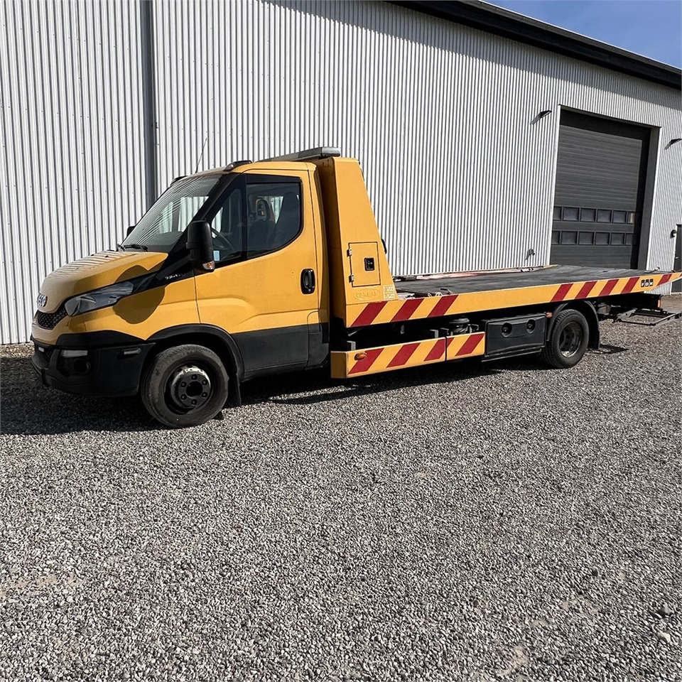 Iveco Daily 70c - Kamion za vuču: slika Iveco Daily 70c - Kamion za vuču Iveco Daily 70c - Kamion za vuču: slika Iveco Daily 70c - Kamion za vuču
