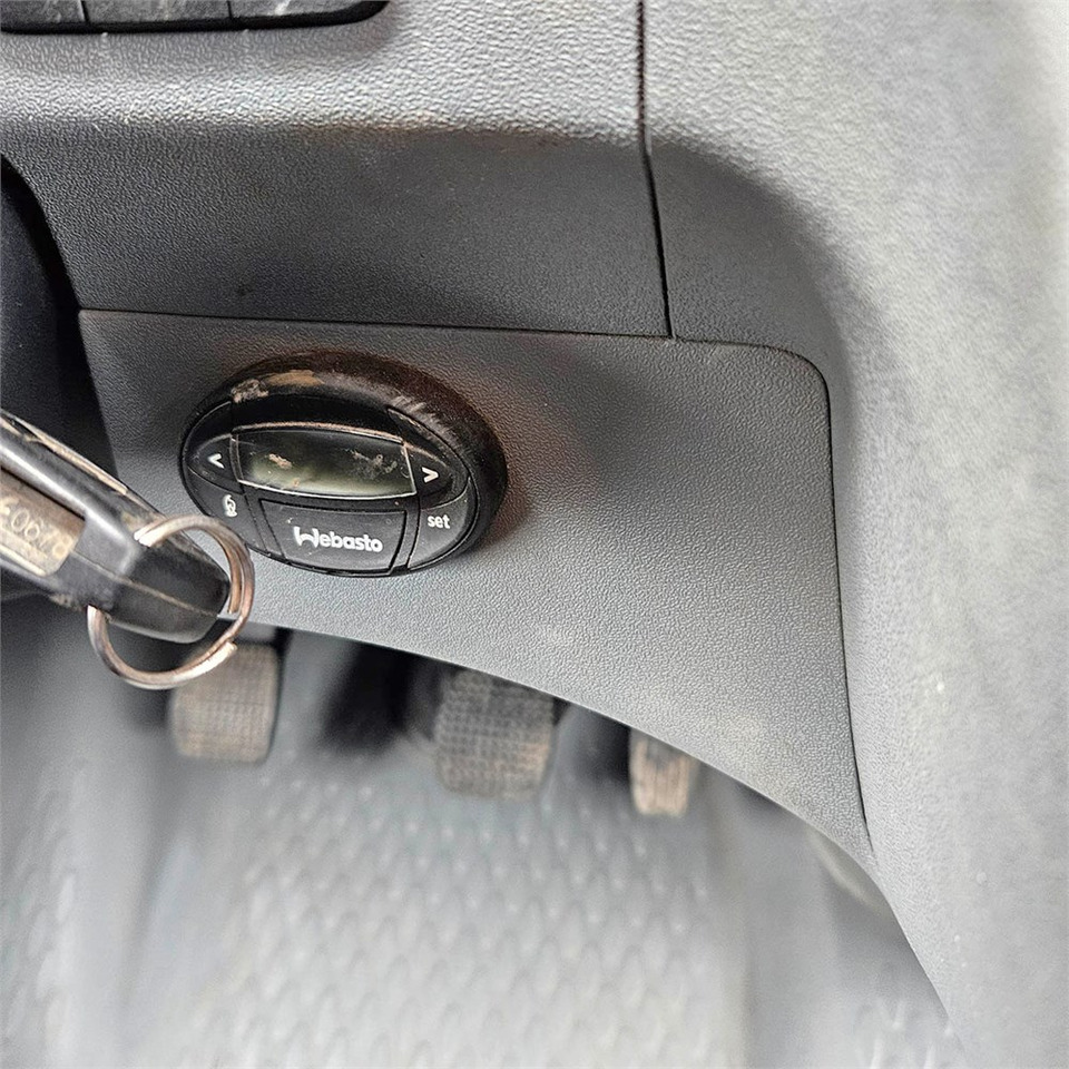 Kamion s otvorenim sandukom Iveco Stralis C35: slika Kamion s otvorenim sandukom Iveco Stralis C35