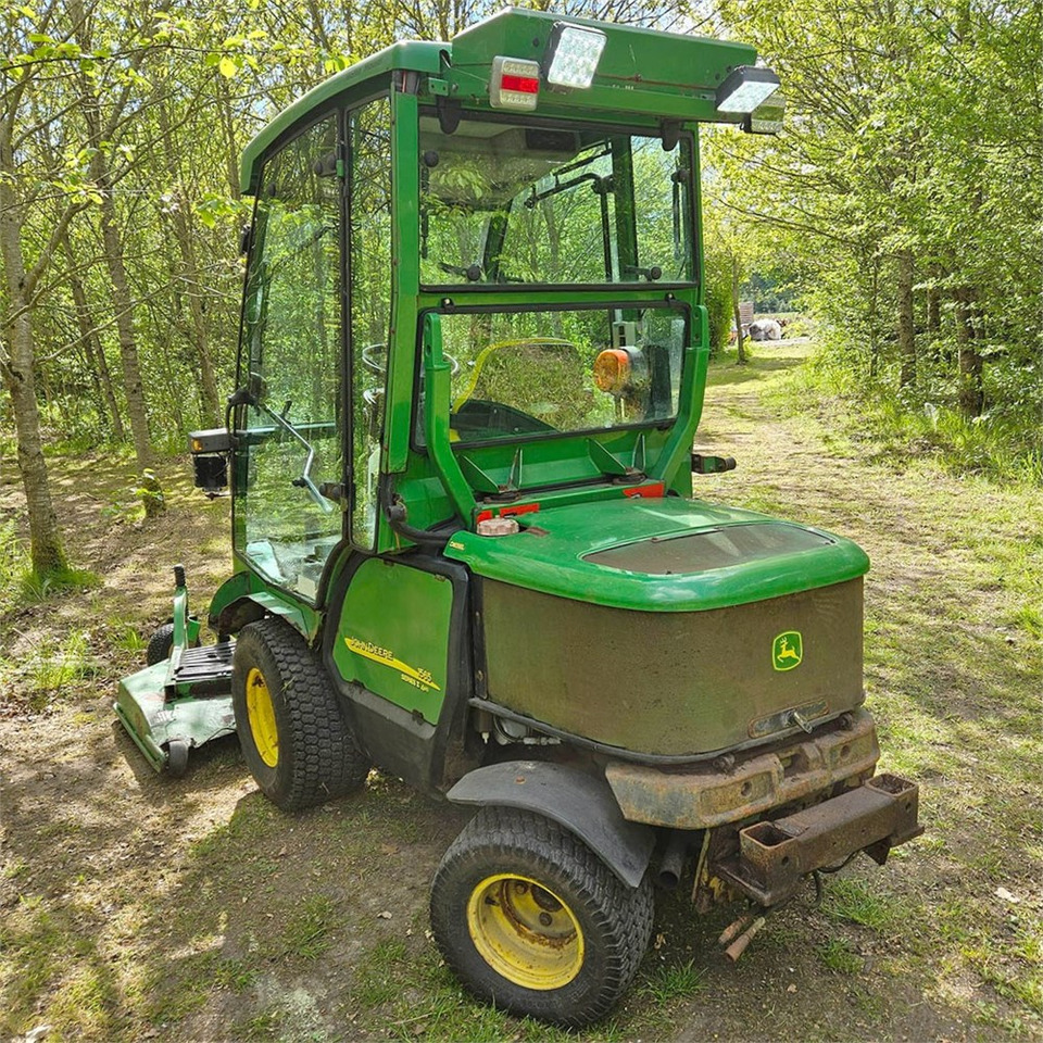 John Deere 1565 Series II 4WD - Vrtna kosilica: slika John Deere 1565 Series II 4WD - Vrtna kosilica John Deere 1565 Series II 4WD - Vrtna kosilica: slika John Deere 1565 Series II 4WD - Vrtna kosilica
