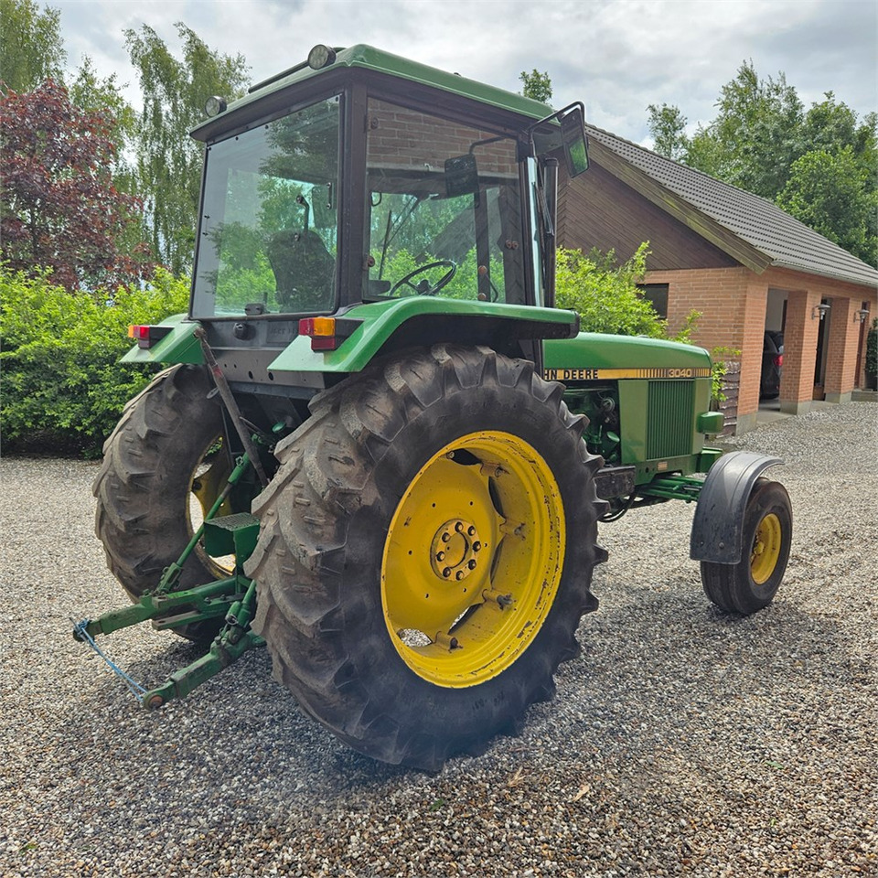 John Deere 3040 - Traktor: slika John Deere 3040 - Traktor John Deere 3040 - Traktor: slika John Deere 3040 - Traktor