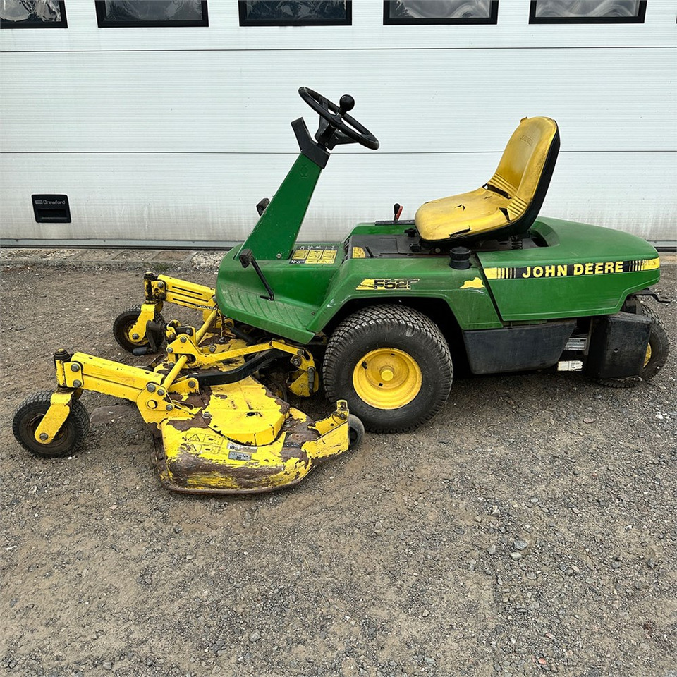 John Deere F525 FM - Vrtna kosilica: slika John Deere F525 FM - Vrtna kosilica John Deere F525 FM - Vrtna kosilica: slika John Deere F525 FM - Vrtna kosilica